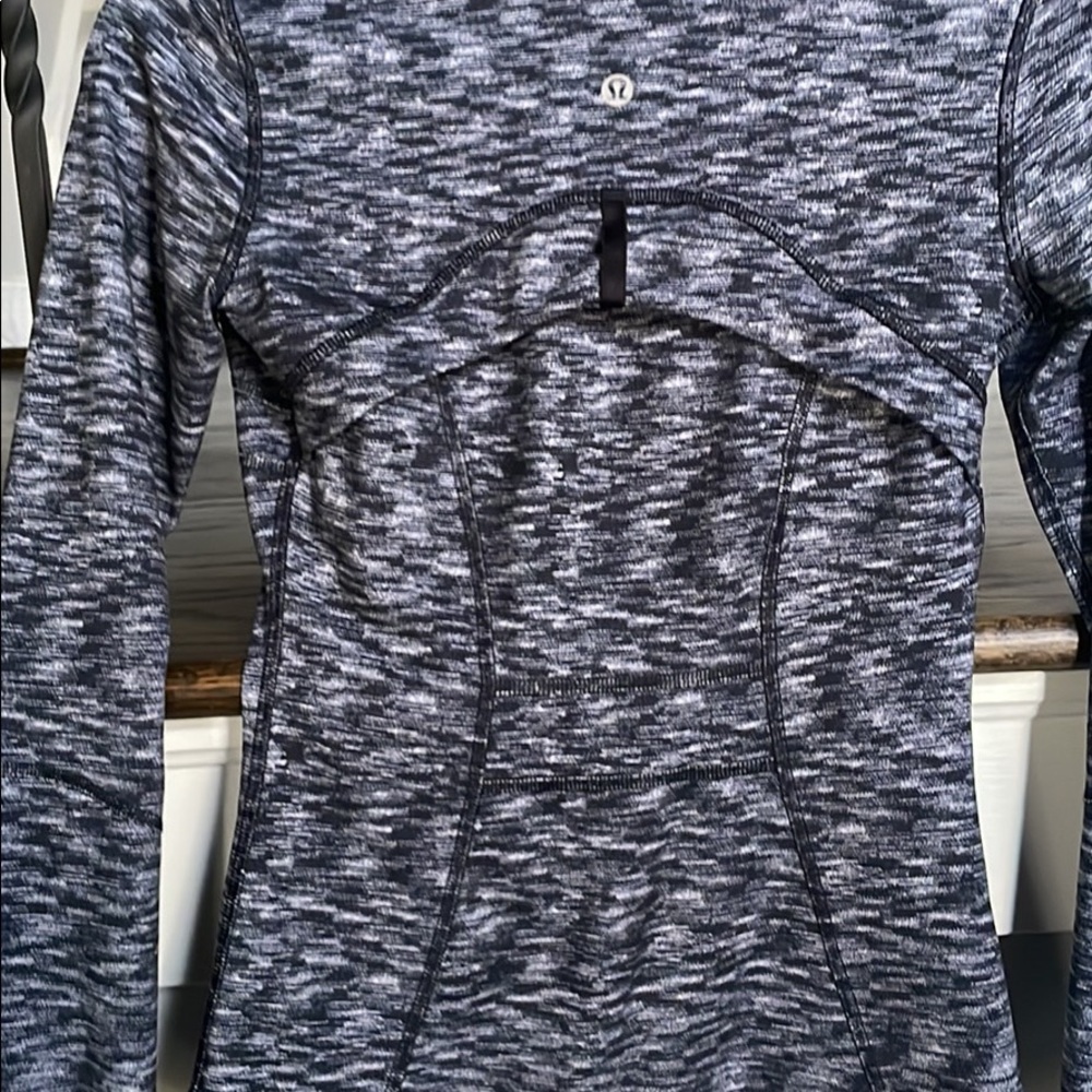 Lululemon size 2 jacket.